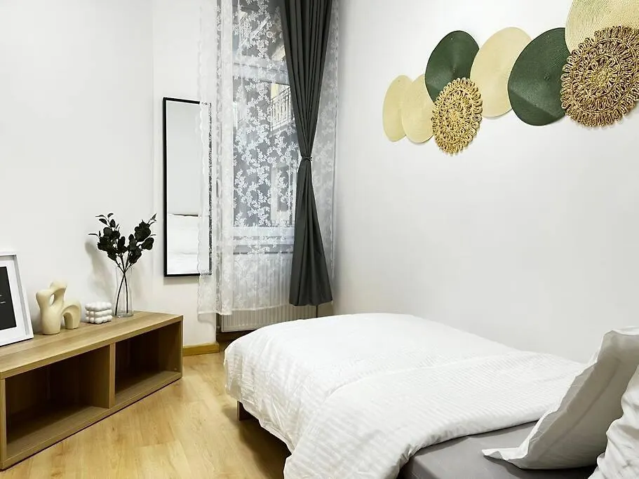 A Gem In The Heart Of Budapesta Apartament
